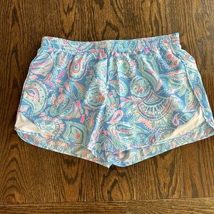 Lilly Pulitzer Ocean Trail Luxletic printed athletic shorts size small.